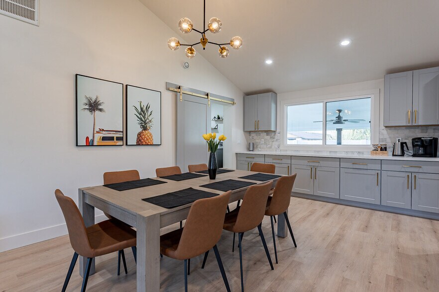 Dining Room - 126 E Palmcroft Dr