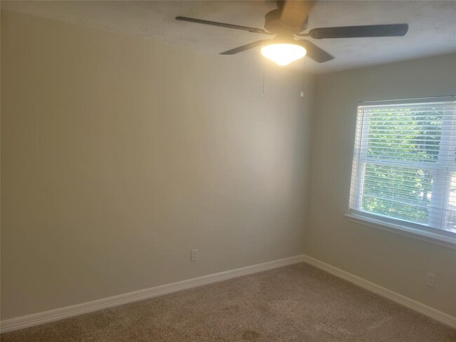 Building Photo - 12410 Brook Meadows Ln