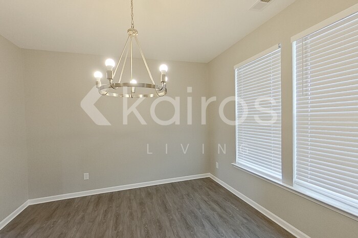 Building Photo - 101 Silver Maple Ln