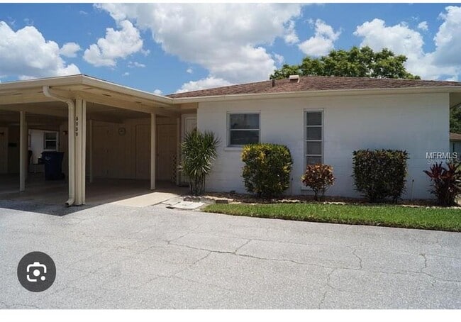 Primary Photo - 5059 Live Oak Cir