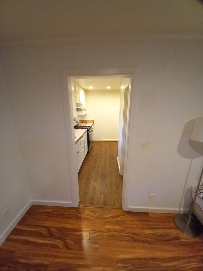 Building Photo - 3 Ala Loop