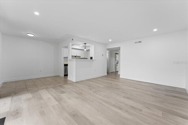 Building Photo - 11525 8th Way N