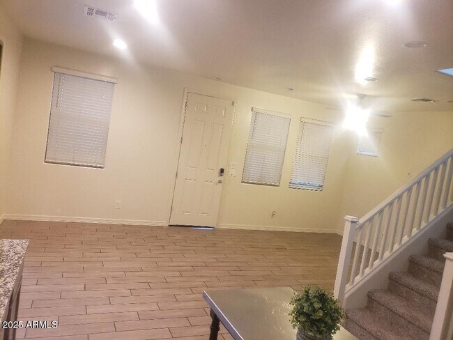 Building Photo - 5750 W Raymond St