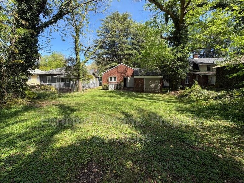 Building Photo - 2354 N Patterson Ave