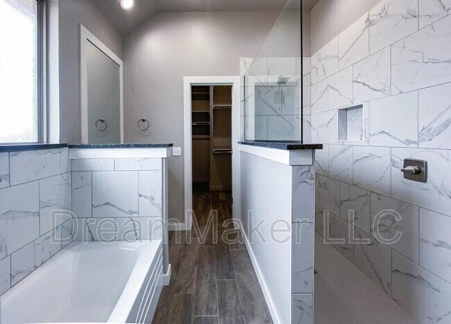 Building Photo - 917 Apple Blossom Way