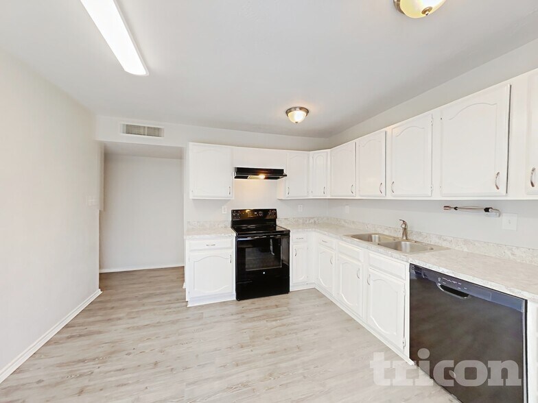 Building Photo - 7541 Christie Ln