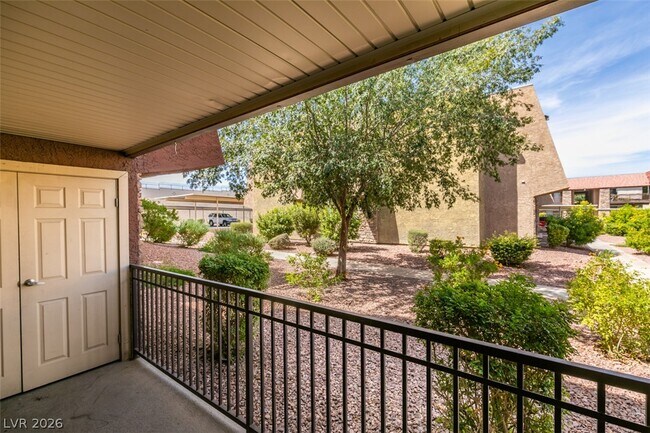 Building Photo - 4450 Sandy River Dr