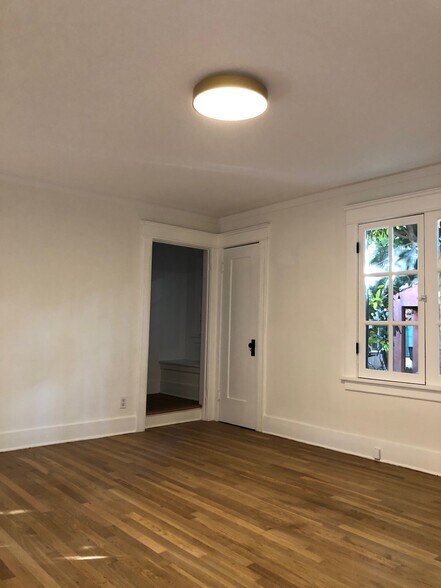 Building Photo - 2044 N Highland Ave