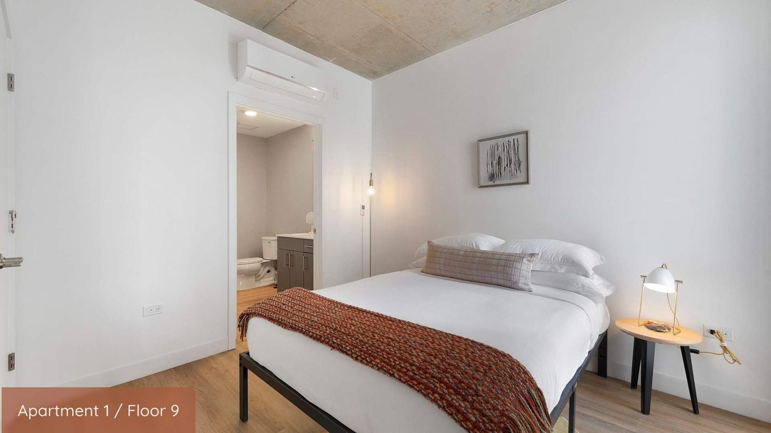 Building Photo - 853 W Blackhawk St