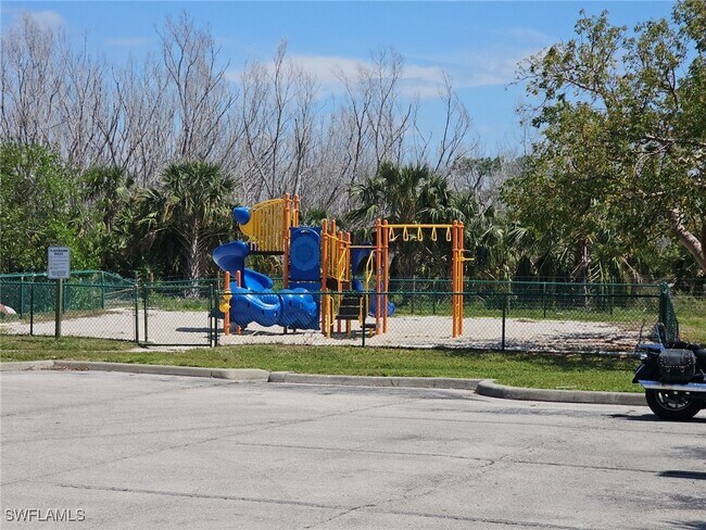 Building Photo - 1769 Four Mile Cove Pkwy