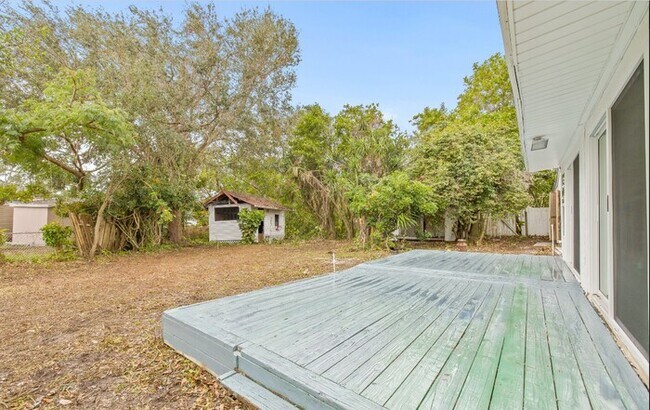 Building Photo - Home For Rent in Clearwater Manor!