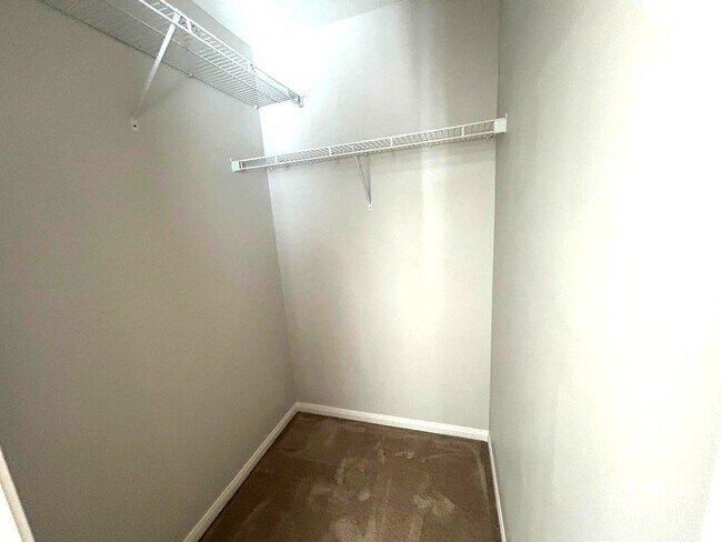 Building Photo - 25207 Diamond Ranch Dr