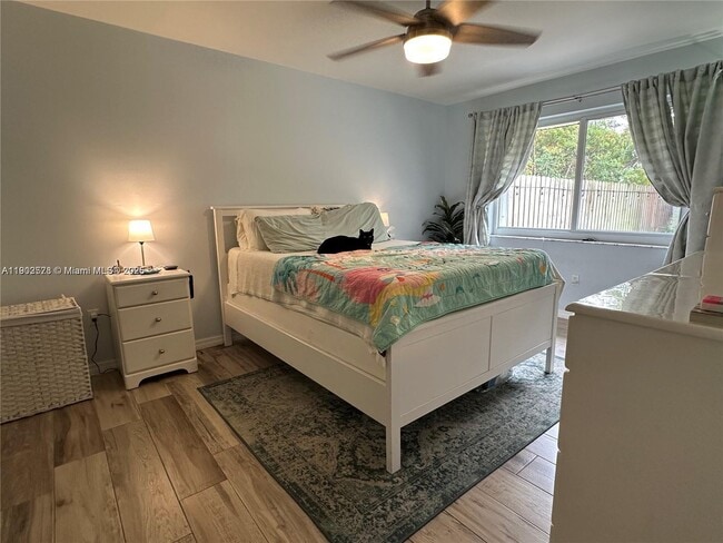 Building Photo - 13970 Beechwood Ct