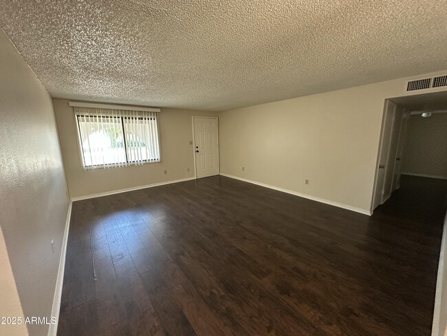 Building Photo - 13625 N 15th Dr