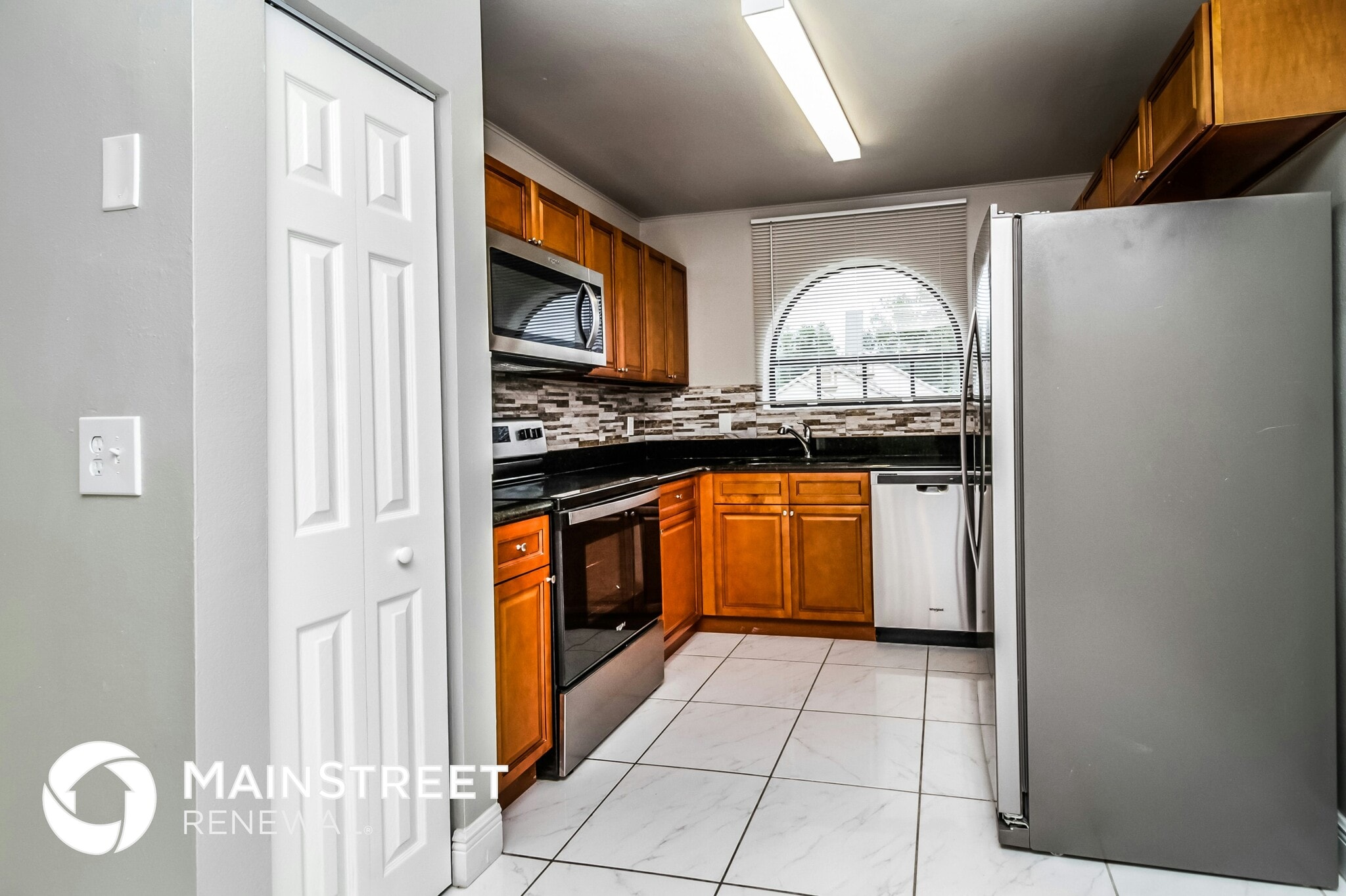 Building Photo - 609 Conure St
