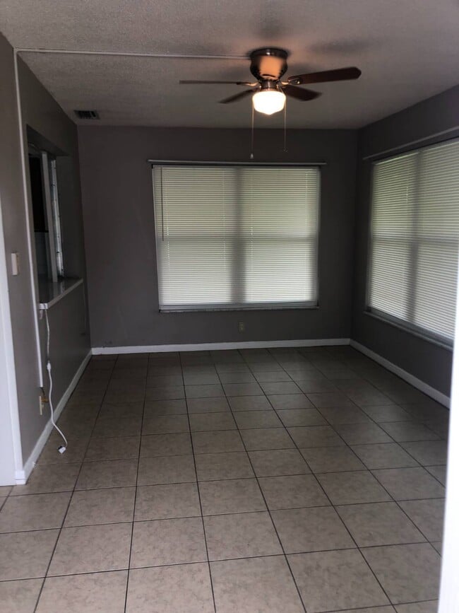 Building Photo - 4223 100th Ave N