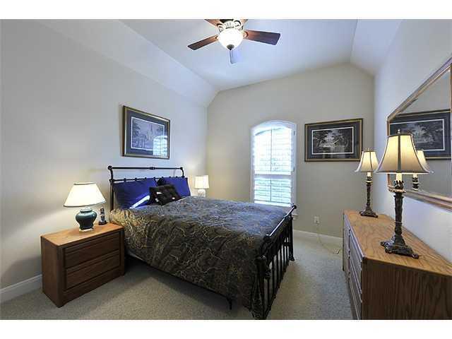 Building Photo - 644 Newport Dr