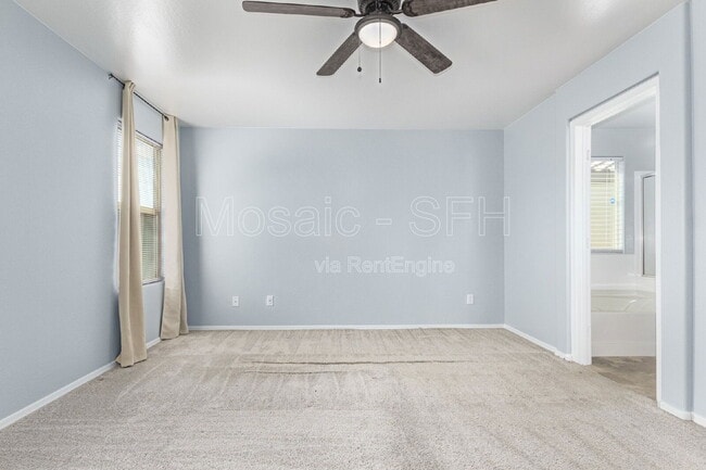 Building Photo - 1517 E Saint Catherine Ave