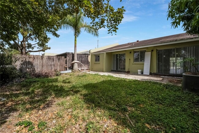 Building Photo - 20424 NW 15th Ave