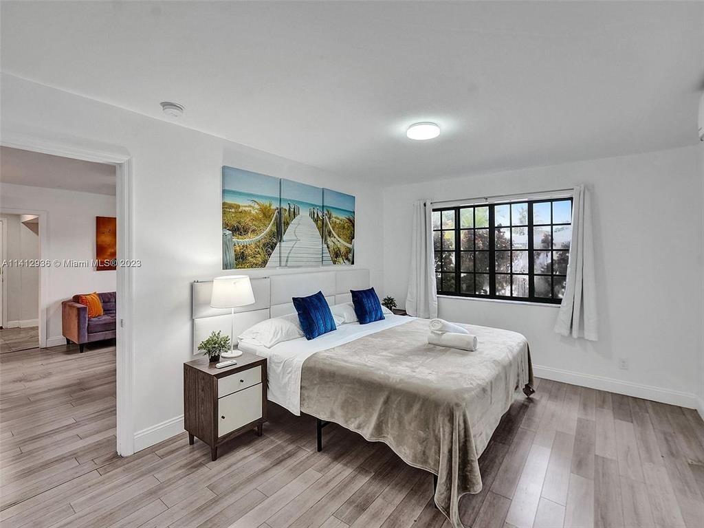 Building Photo - 2500 NE 19th St