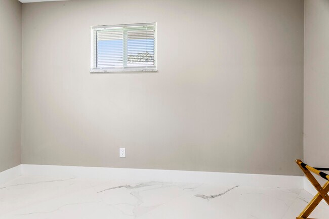 Building Photo - 5200 Club Rd