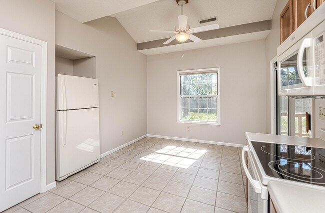 Building Photo - 1416 Whitburn Dr