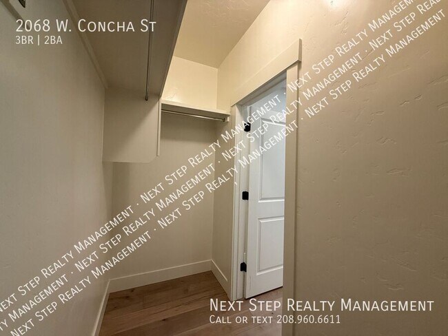 Building Photo - 2068 W Concha St