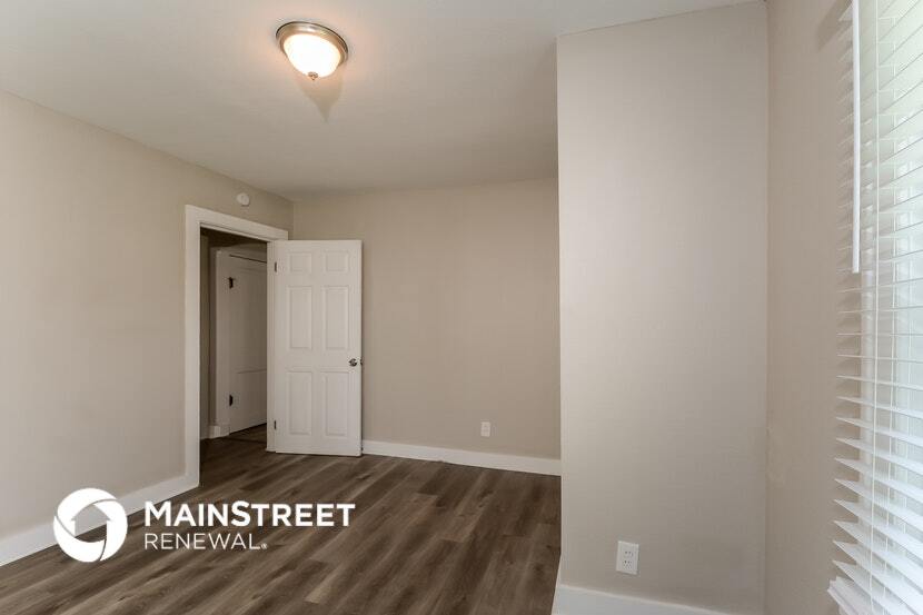 Building Photo - 607 Lindsay Ave