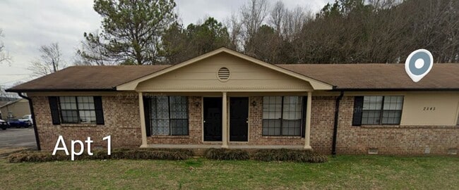 NO PETS OR ANIMALS ALLOWED - 2845 Vance Dr NW