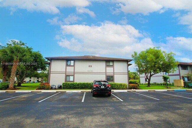 Building Photo - 9711 W McNab Rd