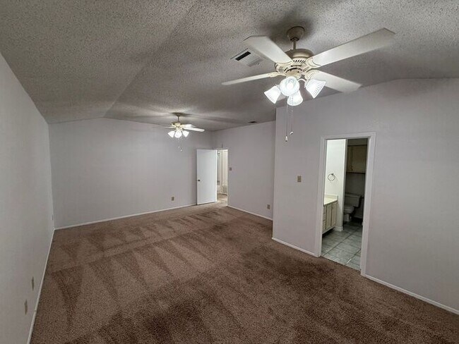 Building Photo - Spacious 3BR Austin Home with Fireplace & ...