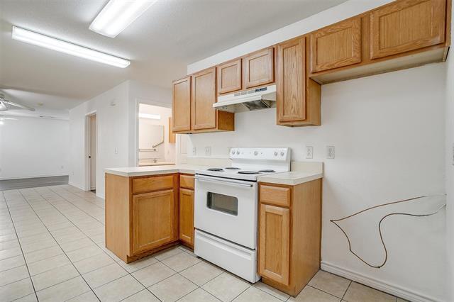 Building Photo - 208 N Val Verde