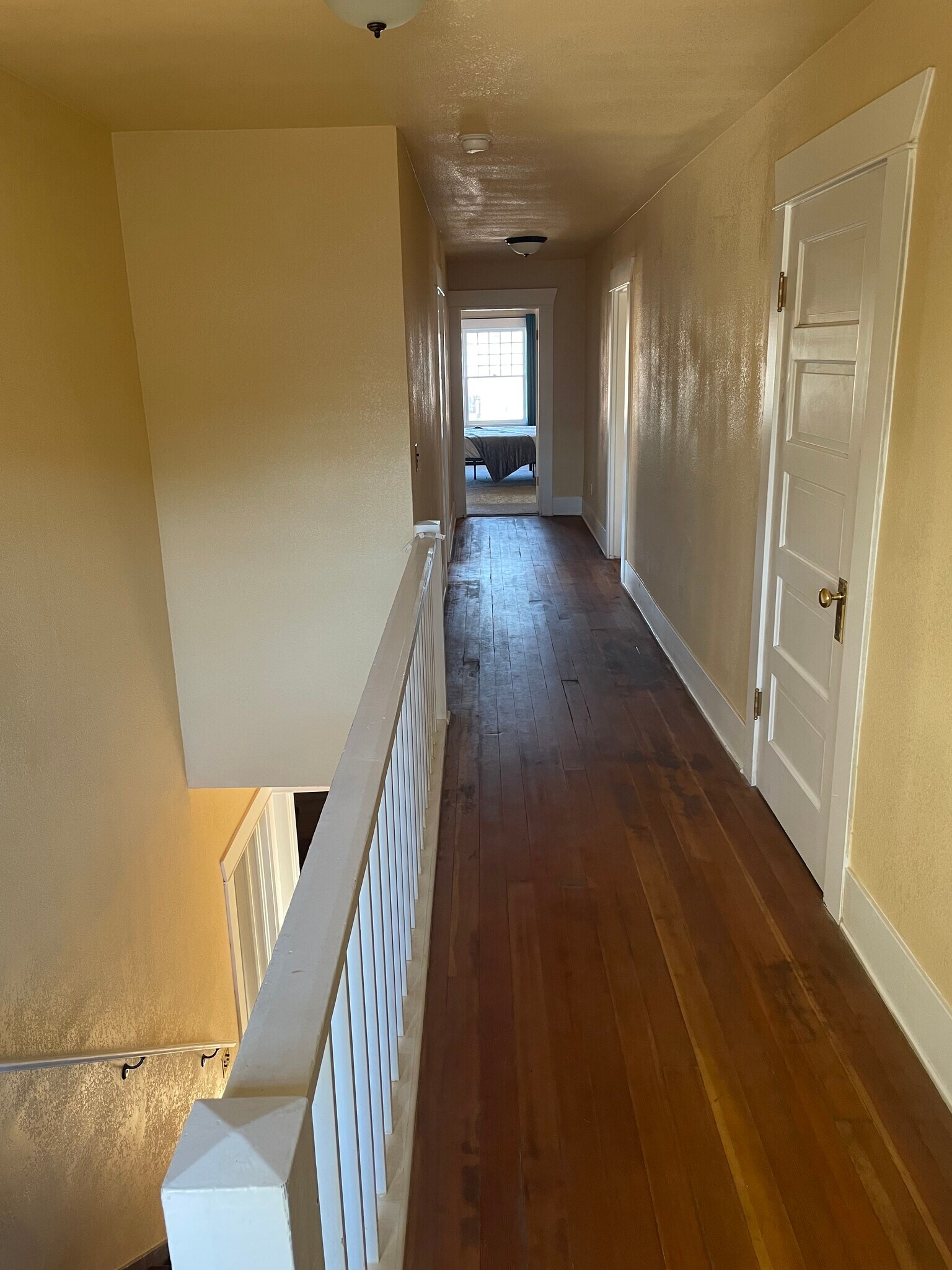 Building Photo - 237 Basin St SW