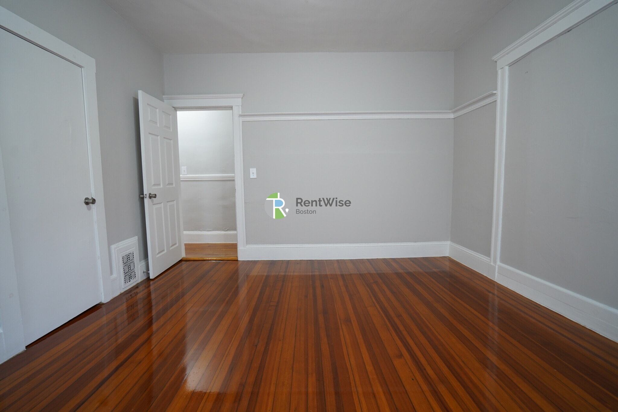 Building Photo - 19 Roseclair St