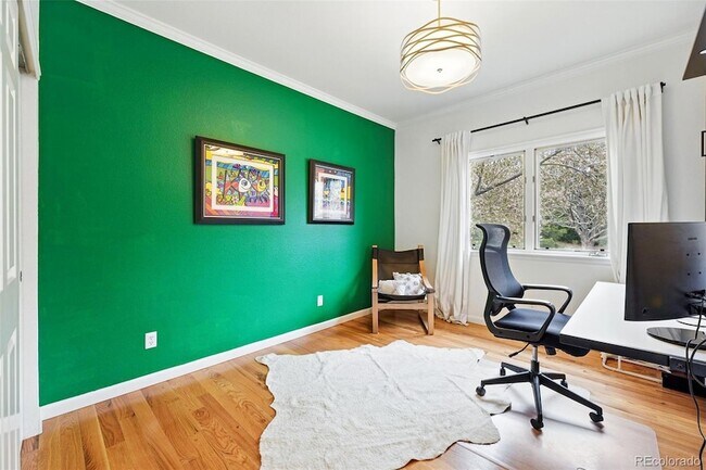 Building Photo - 4212 E Orchard Pl