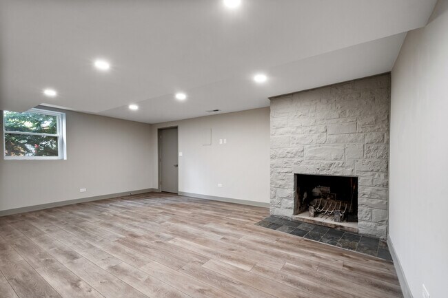 Building Photo - 3001 W Chase Ave