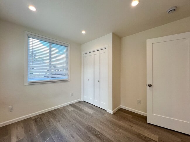 Building Photo - 847 Central Ave