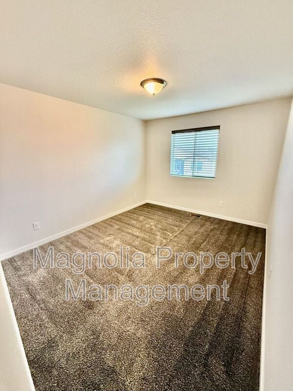 Building Photo - 3333 Bright Moon Dr