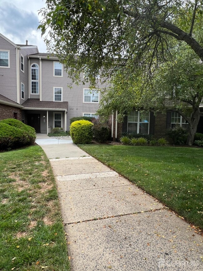 Primary Photo - 7492 Elm Ct