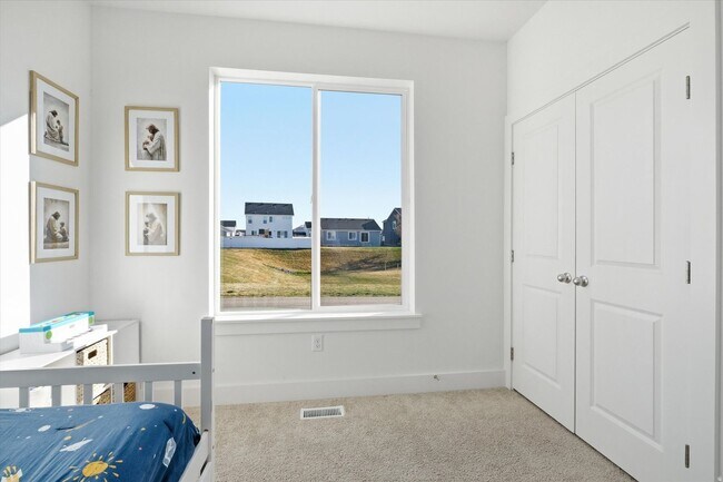 Building Photo - Single Family Rental in The Village at Fox Meadows | Mountain Views, Pool and Community Amenities