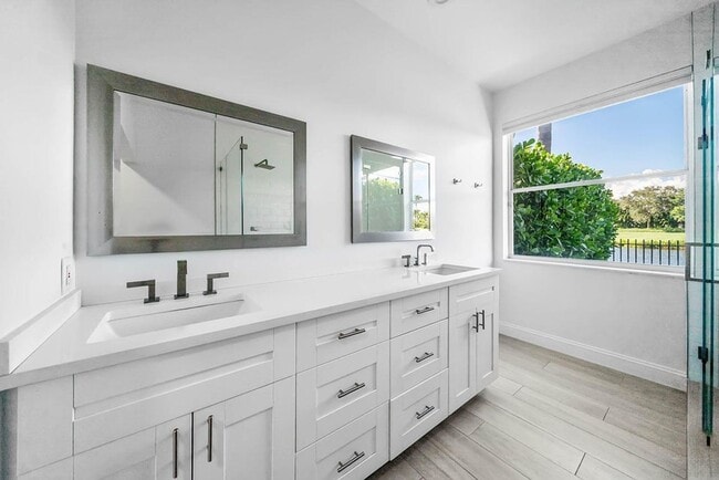 Building Photo - 5855 NW 42nd Way