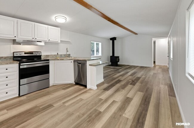 Building Photo - Charming 2BR House in Spanaway