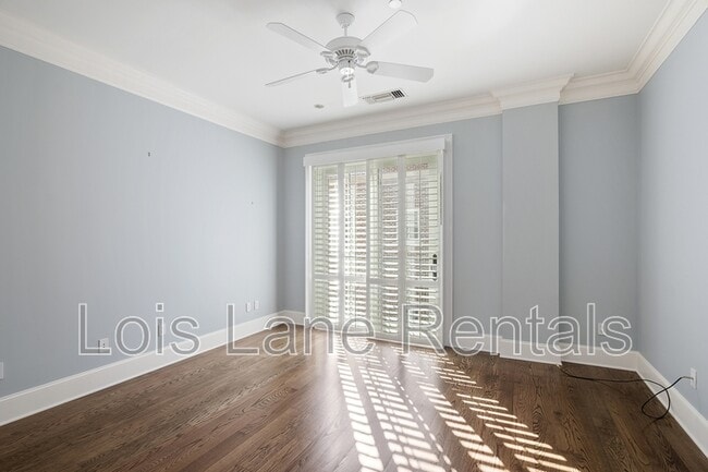 Building Photo - 1 Vendue Range