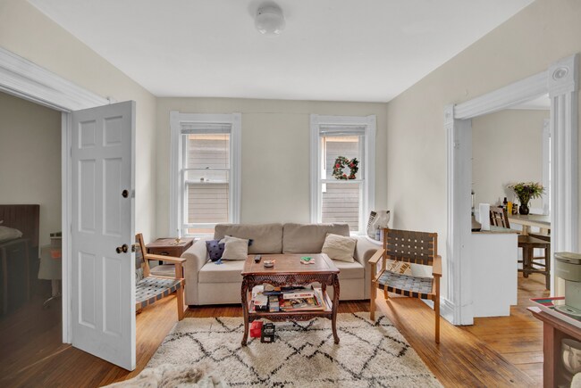 Building Photo - 2018 Pratt Ct