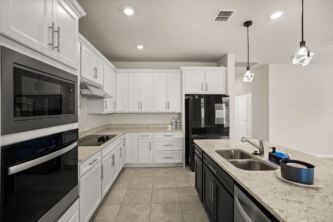 Building Photo - 2715 Clear Night Ave