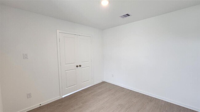 Building Photo - 29015 Rustic Windmill Wy