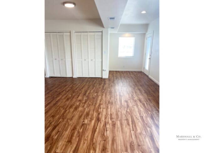 Building Photo - NEW LISTING! QUIET Charm. Upper STUDIO APT...