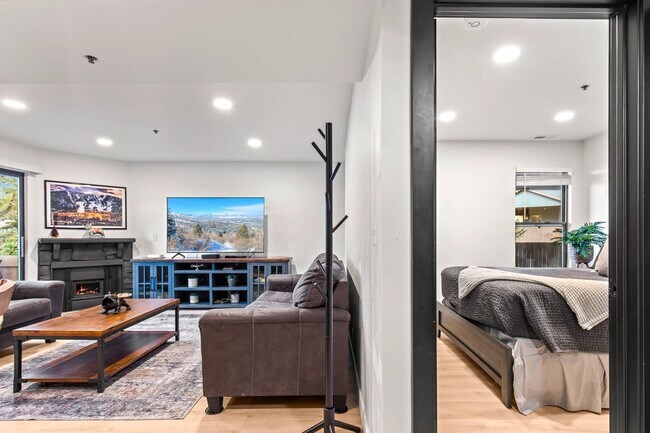 Building Photo - 2 BD & 2 BA | FURNISHED | TV and Internet Included | Pet Considered- Fees apply