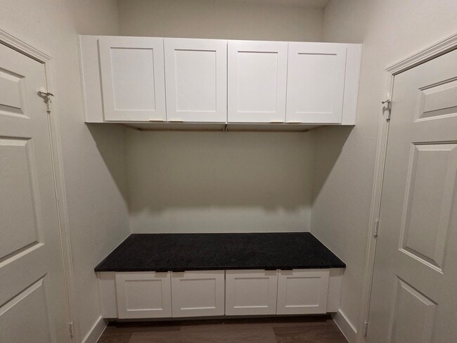 Building Photo - 16276 Jeet St