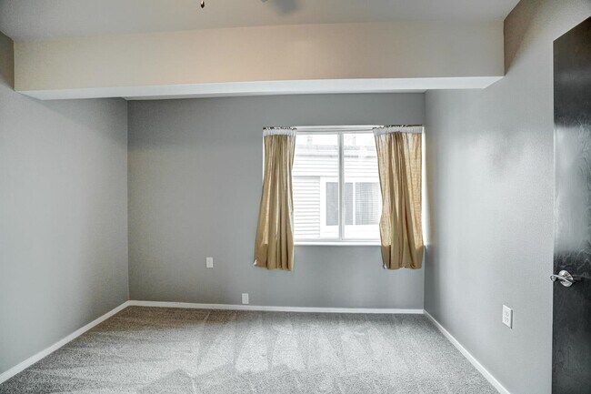 Building Photo - 3048 Anderberg Dr